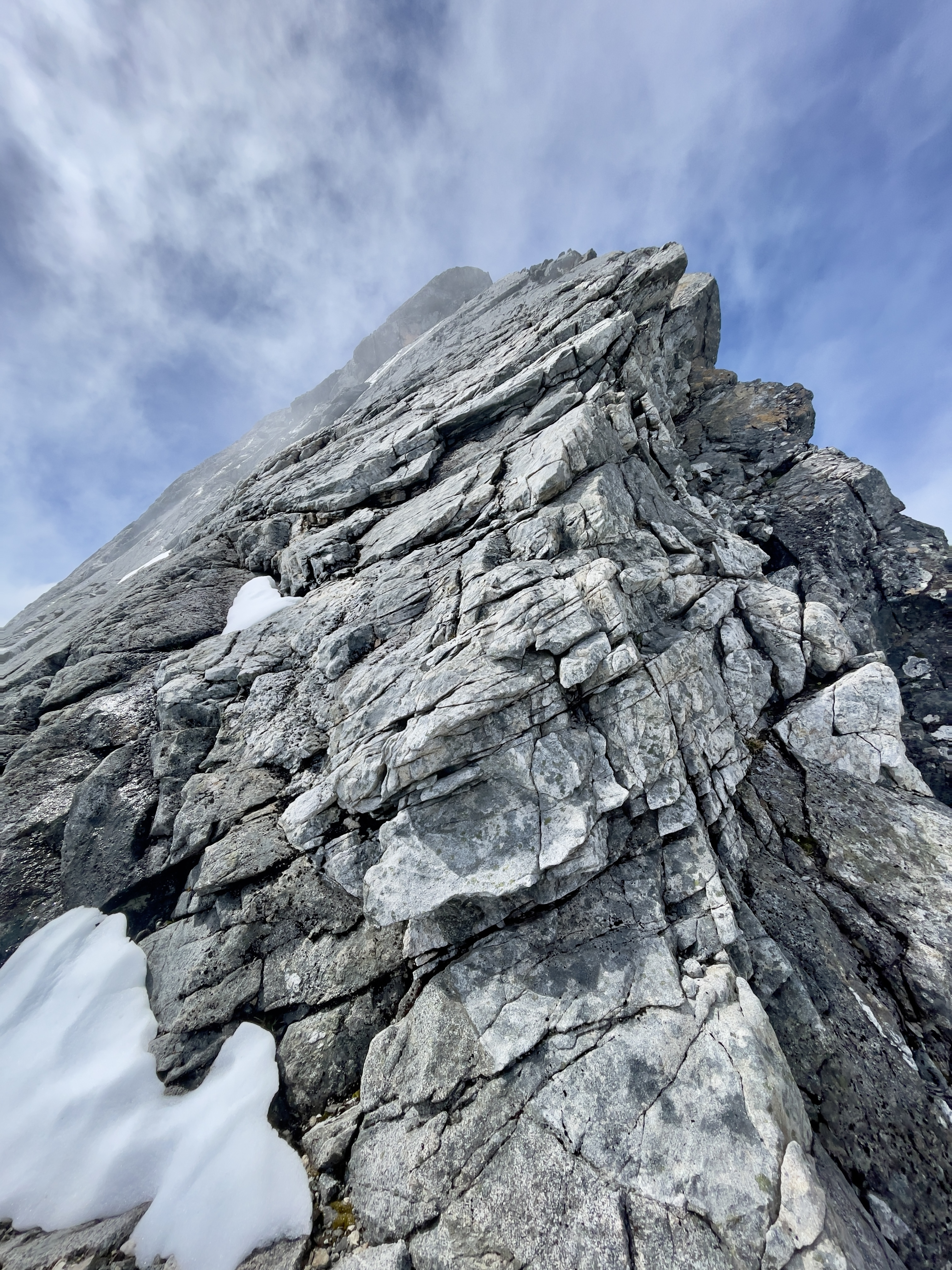 Cool quartz slab on the south ridge of Mt Park