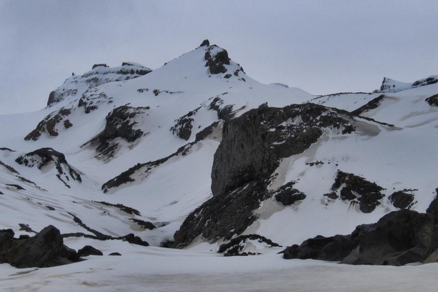 Whangaehu valley and hut, Clocktower is centre. Photo: Richard Thomson