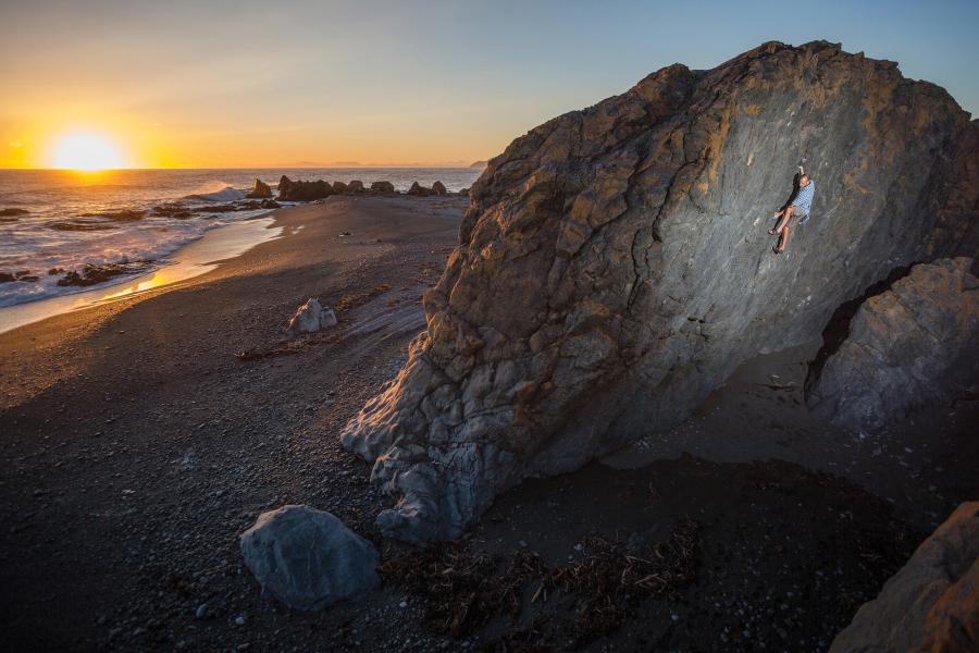 John Palmer takes a sunset cruise on Tendon Tearer V3, Only the Good Die Young Wall. Photo: John Palmer
